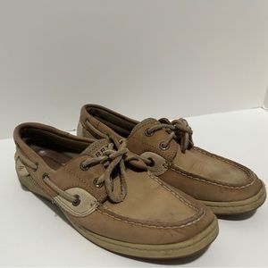 PreOwned condition Women’s size 6 Sperry Top-Sider